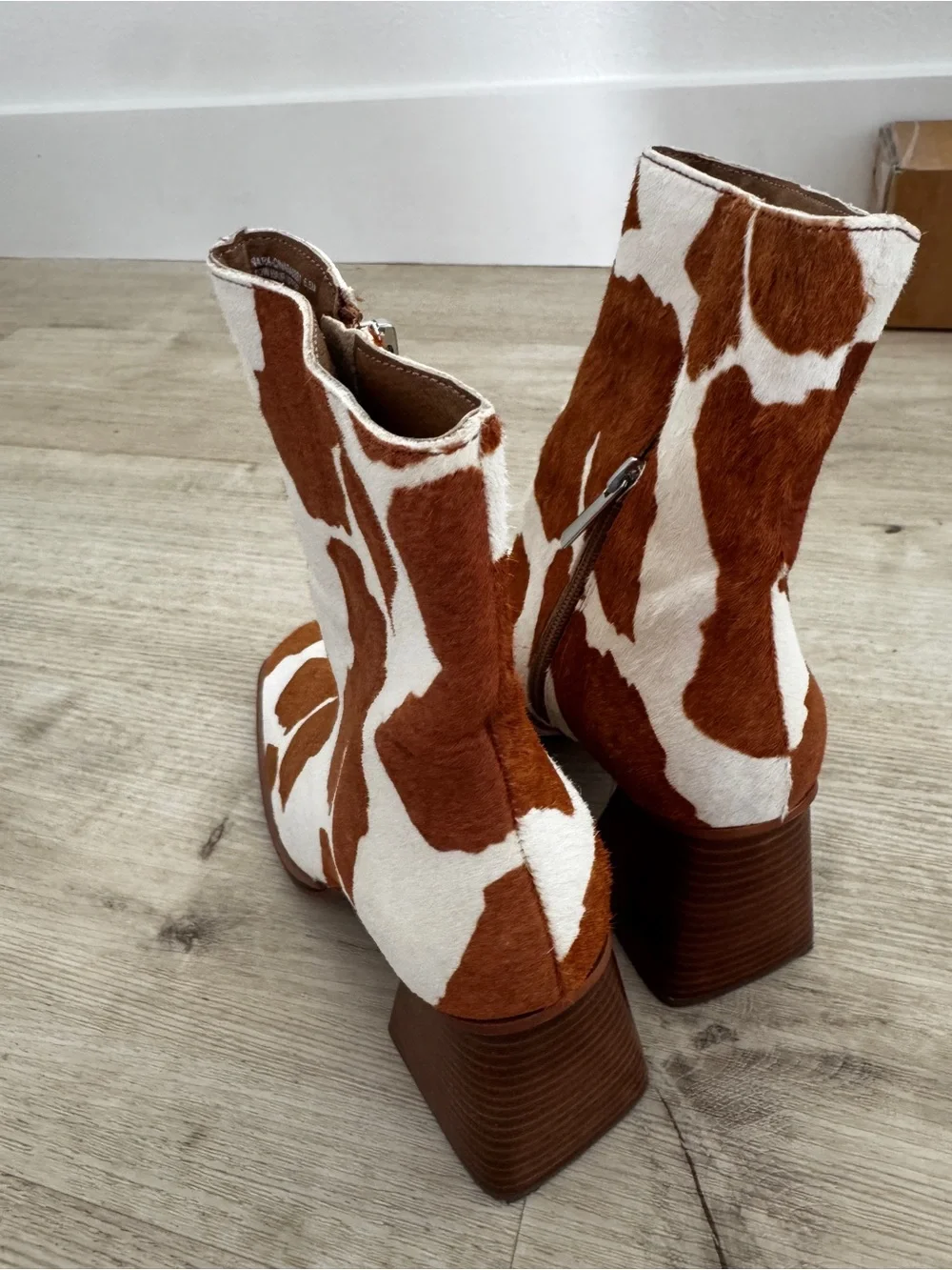 Cow Print Brown and White Block Heel Ankle Boots 6.5 Steve Madden real fur